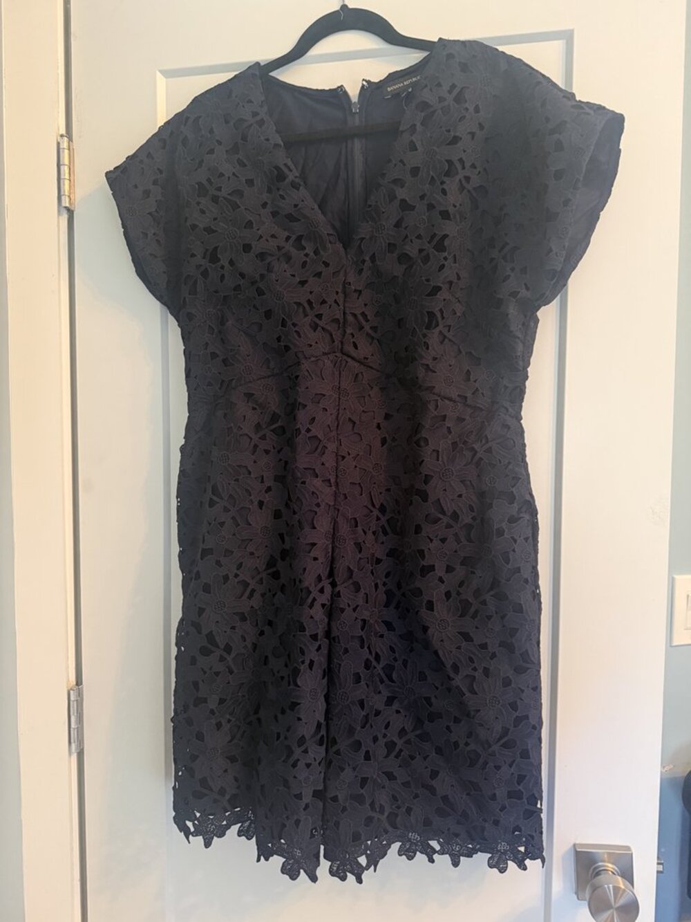 Banana Republic Navy Floral Lace Short Sleeve Sheath Dress Scalloped Hem Size 14
